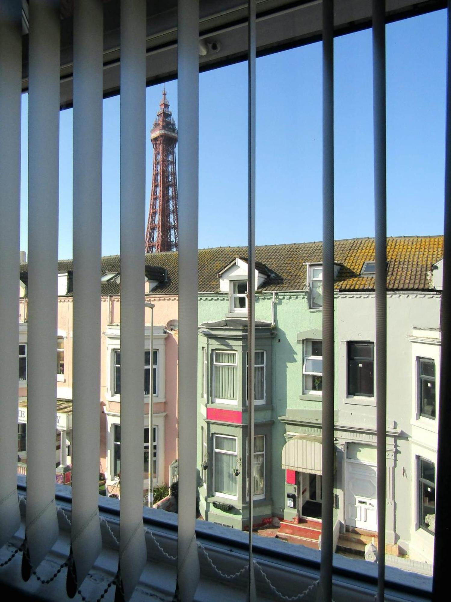 Wilsons Hotel - Blackpool Tower View Extérieur photo